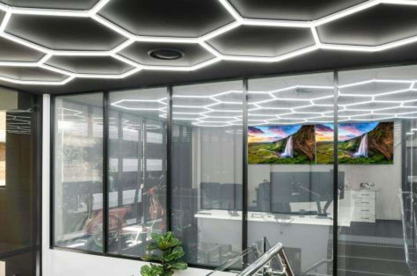 4 Channel DIN Rail Mount DALI-2 to AC TRIAC Dimming Converter